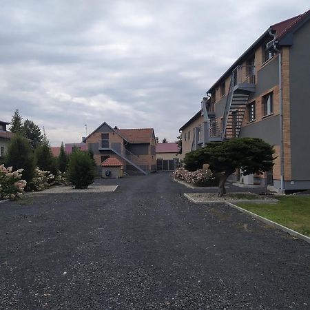 Ubytovani Na Statku Racice 외부 사진
